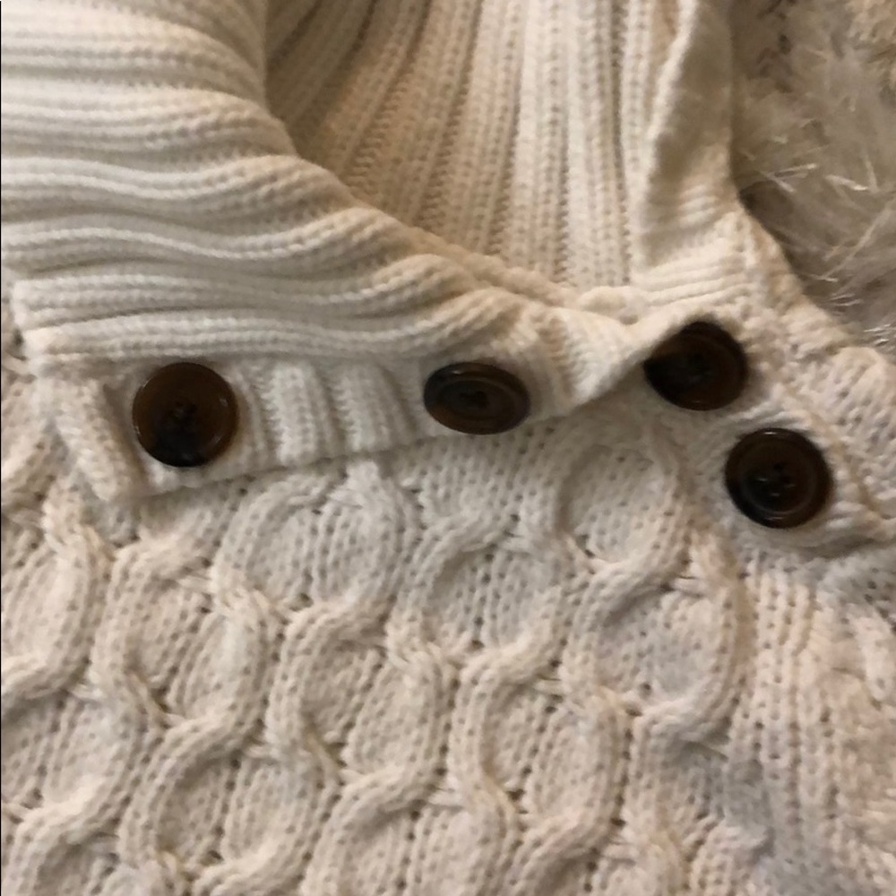 Sweater - Picture 2 of 5